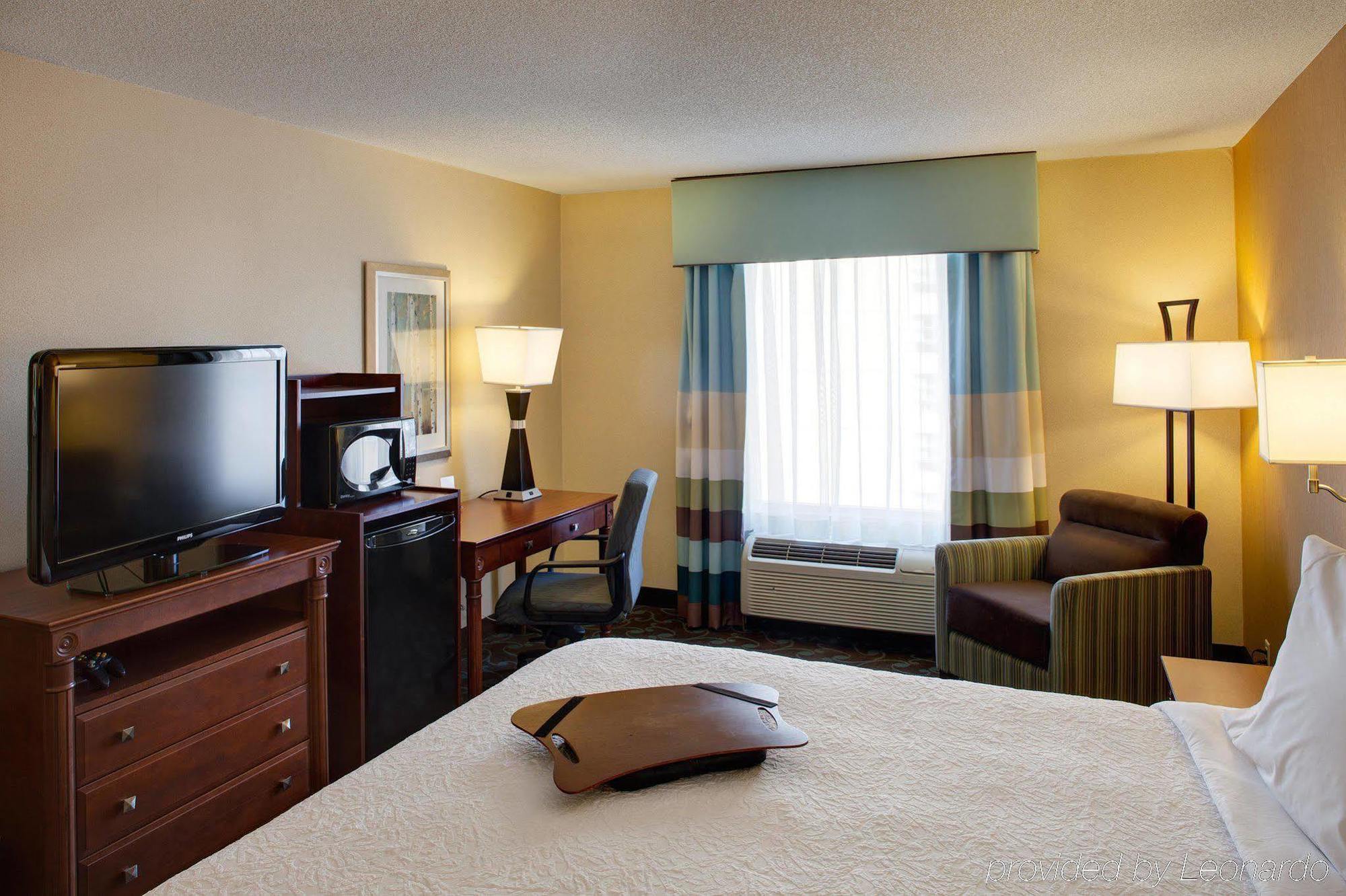Hampton Inn & Suites By Hilton Toronto Airport Mississauga Quarto foto